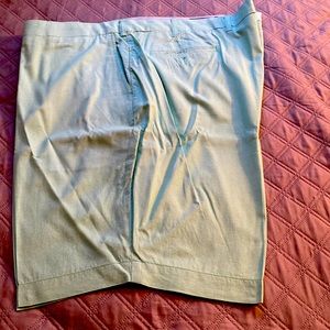Green & White Golf casual golf shorts by Ralph Lauran